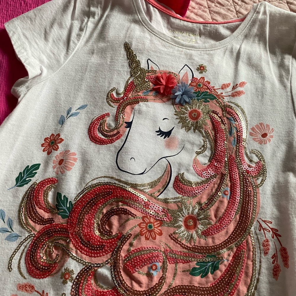 Cute tops - Picture 2 of 4